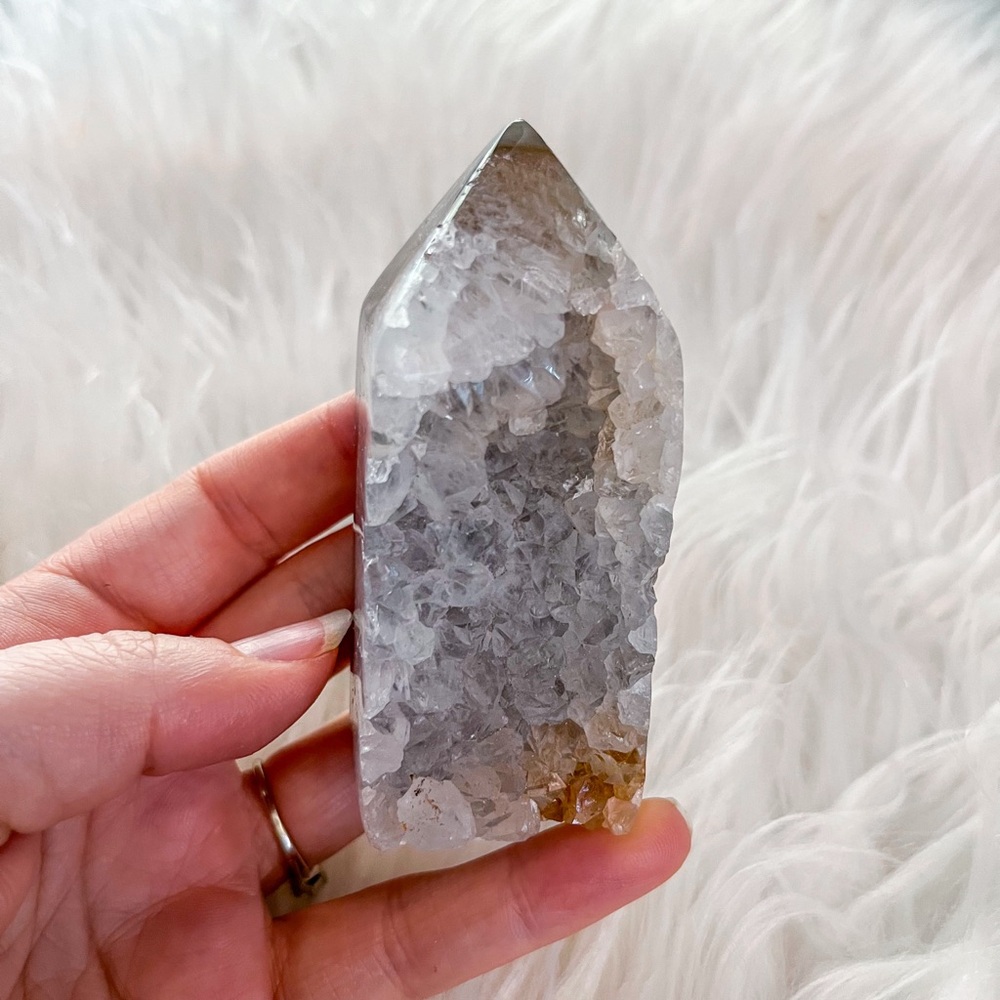 Druzy agate tower